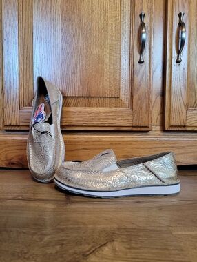 Ariat Womens Size 6B Cruiser Pearl Floral Emboss Slip-On Shoes 10050957